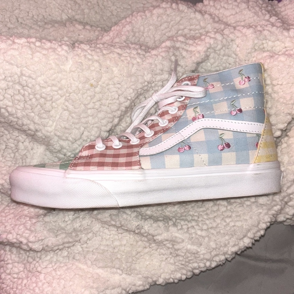 multi colored vans - Picture 1 of 3